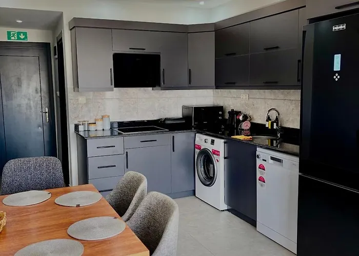 With Jacuzzi And Pool 10 Minutes From The Deadsea * Fethiye